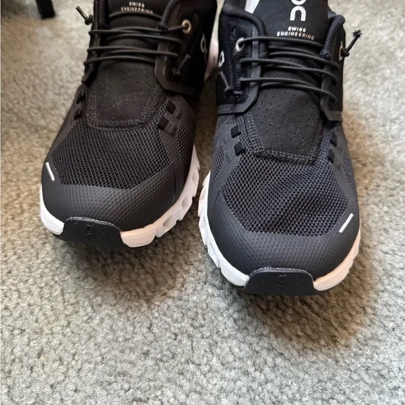 On Running Men's Black and White Sneakers - Picture 7 of 7